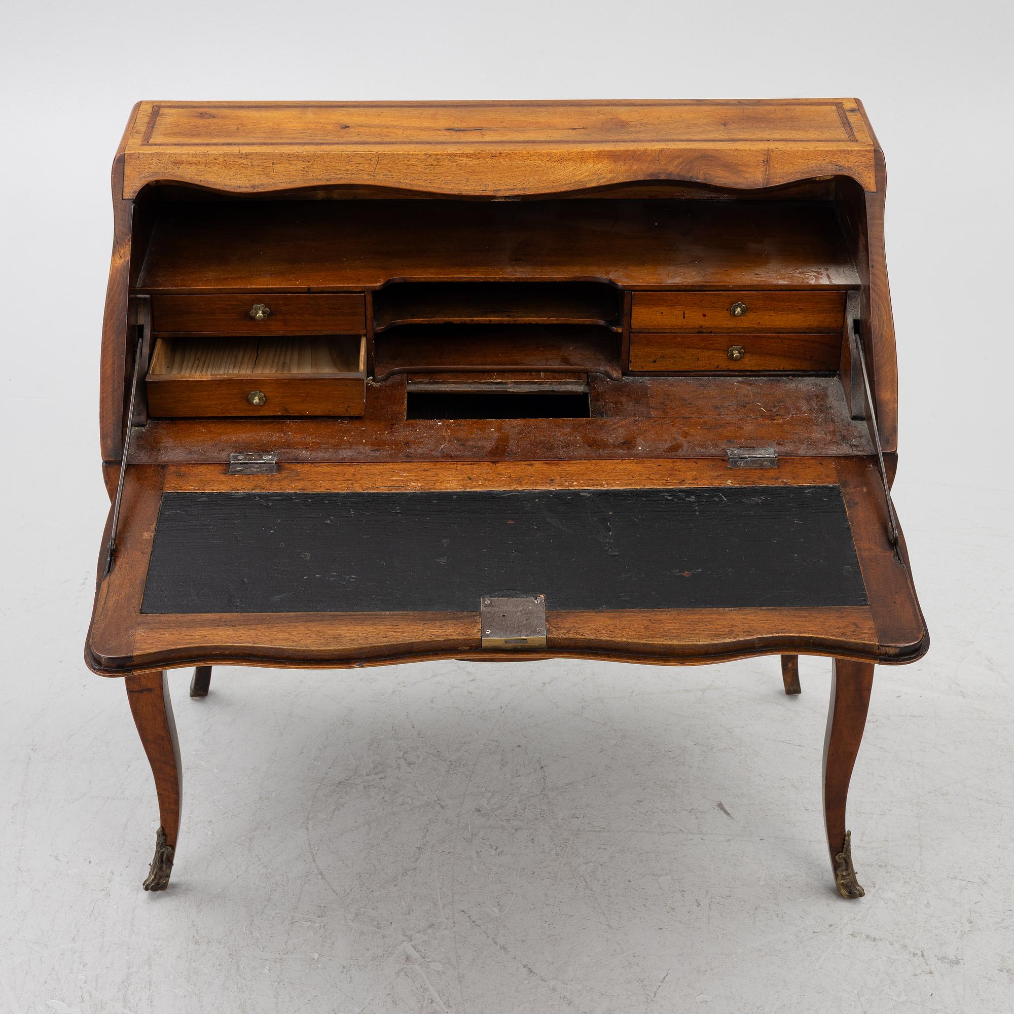 A writing desk, Louis XV, France, 18th Century.