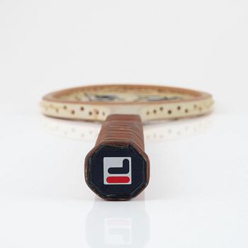 Tennis racket, Fila. Signed by Björn Borg. Specially customized FILA prototype racket in wood, 1977/78.