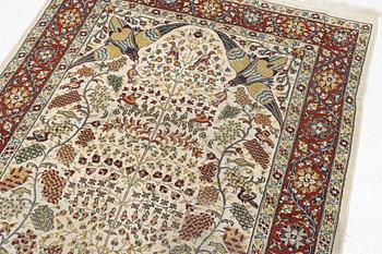 Carpet, Persian, 195 x 125 cm.