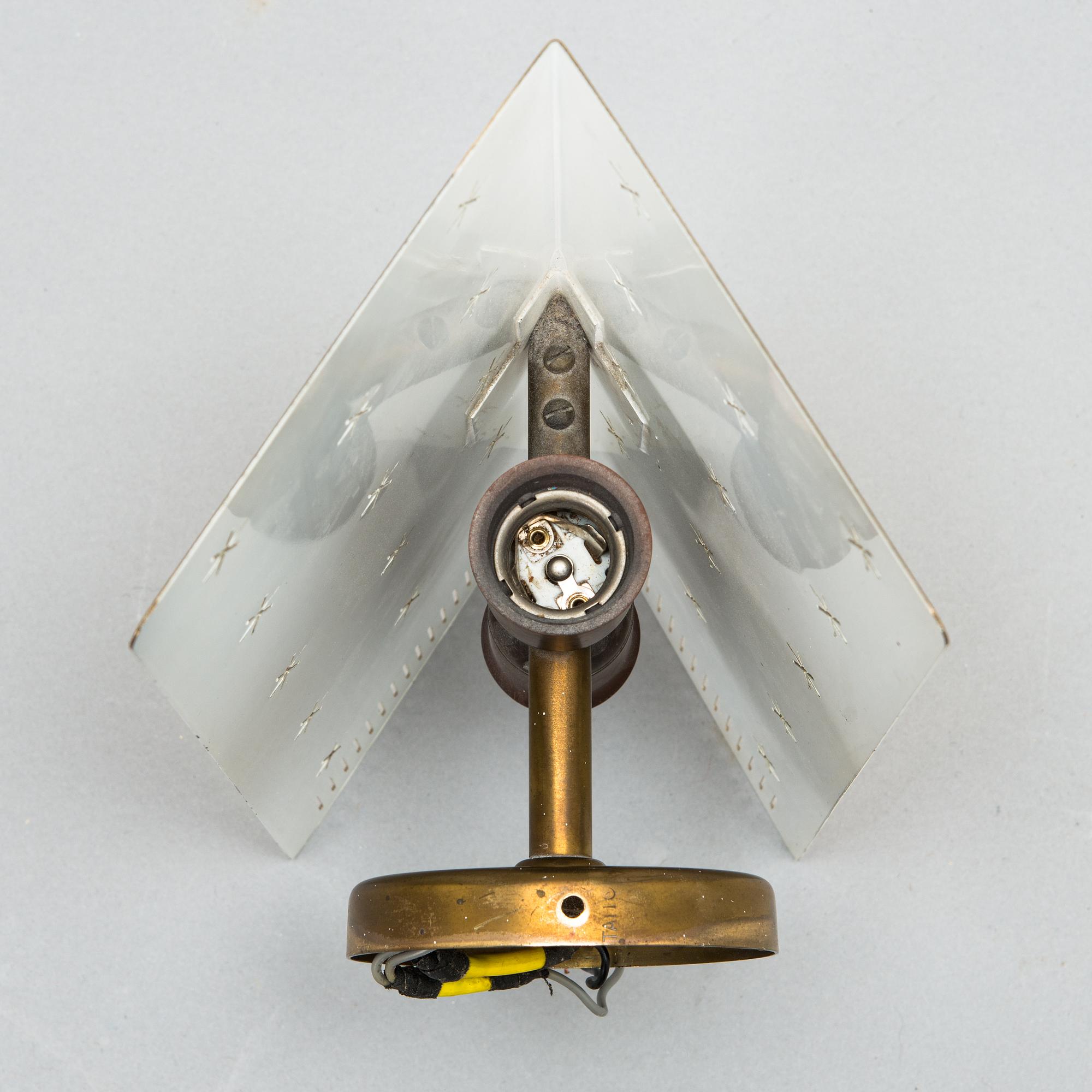 Paavo Tynell, vägglampa, modell 10330, Taito, 1900-talets mitt.