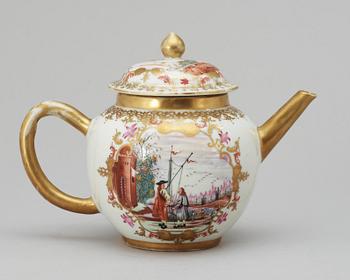 A white glazed teapot with lid, China, Qianlong (1736-95).
