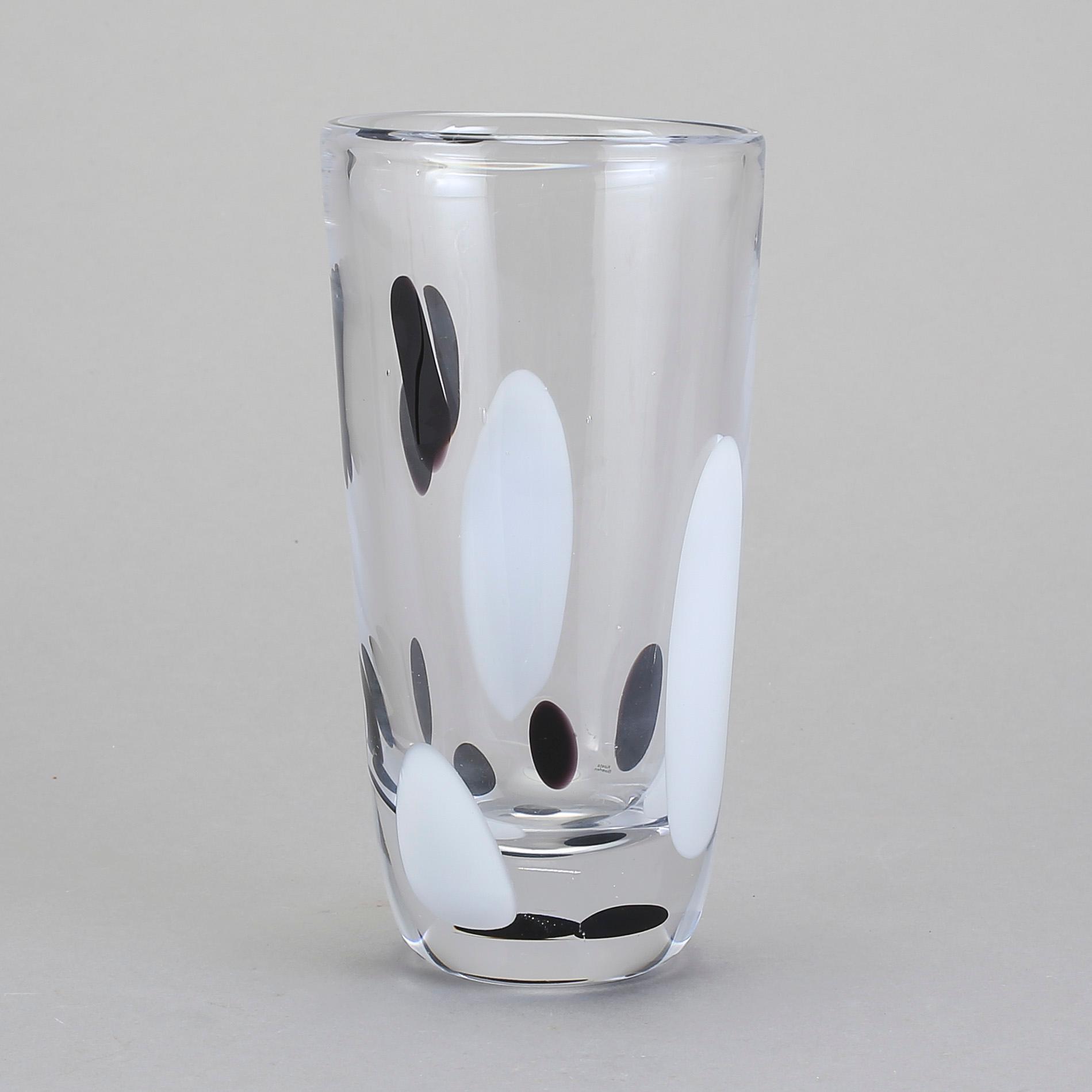 VAS, glas, Vicke Lindstrand, Kosta, signerad, 1900-talets andra hälft.