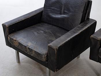 A pair of 1960:s easy chairs.