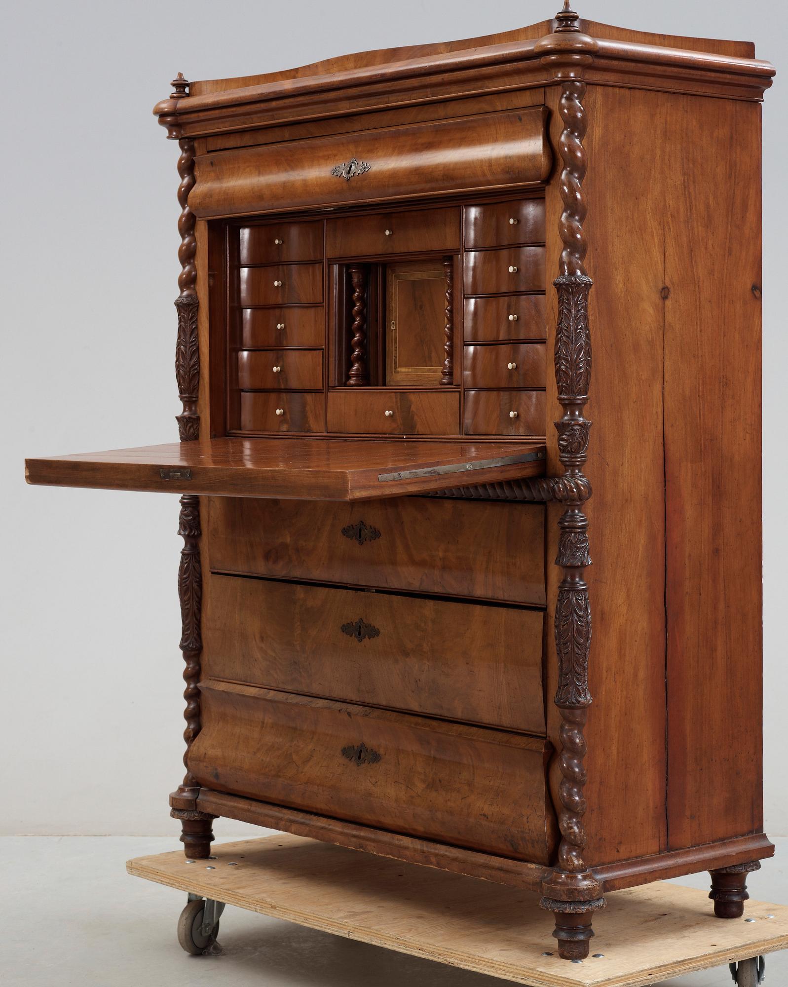 CHIFFONJÉ, nyrenässans, 1800-tal.