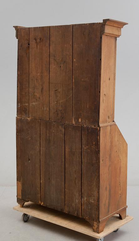 SKRIVSKÅP, rokoko, sent 1700-tal.