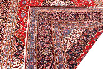 A Keshan carpet, c. 363 x 254 cm.