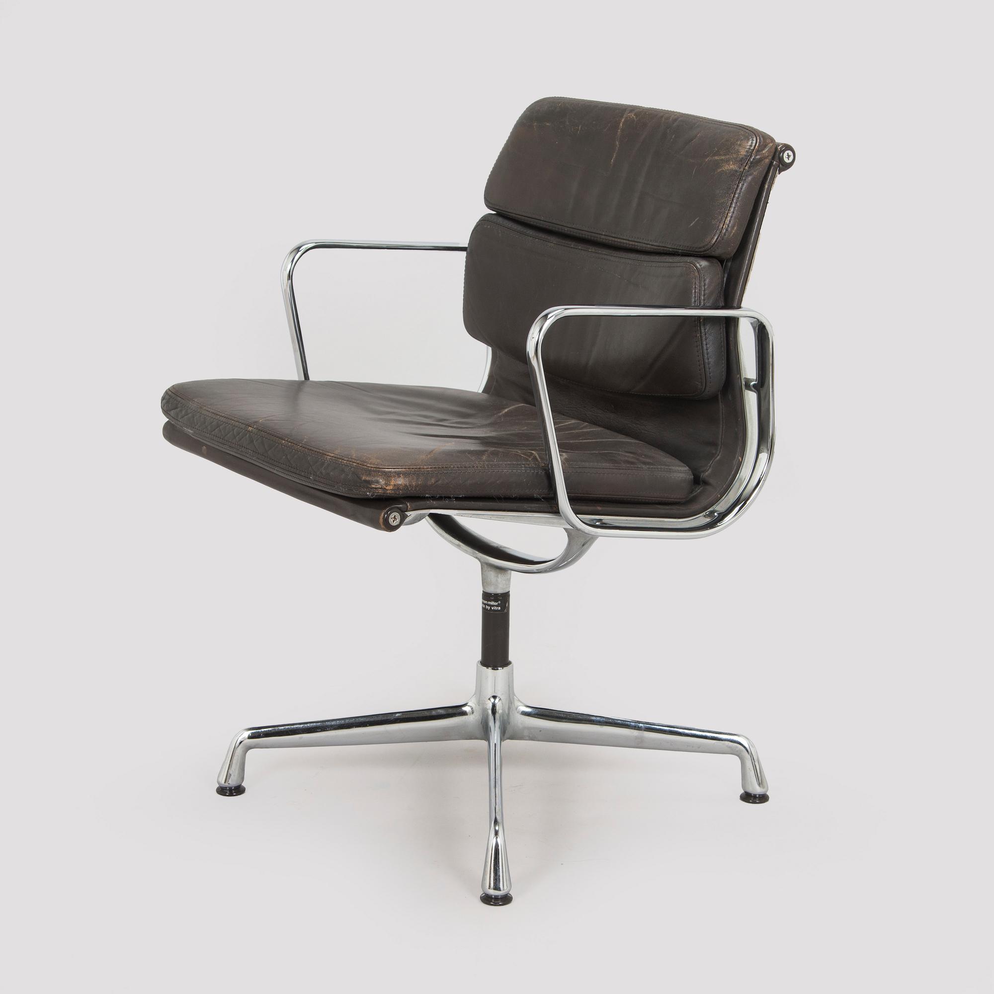 Charles & Ray Eames, kontorsstol, "Soft Pad Chair EA 208", Vitra.