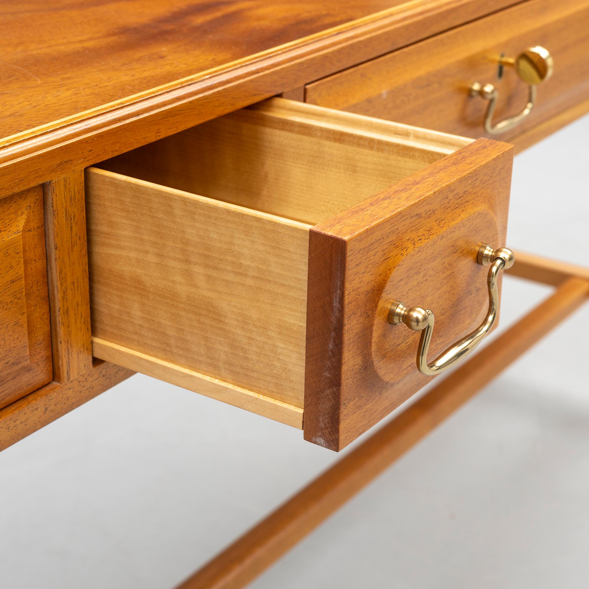 Josef Frank, sideboard, model B821, Svenskt Tenn, post 1985.