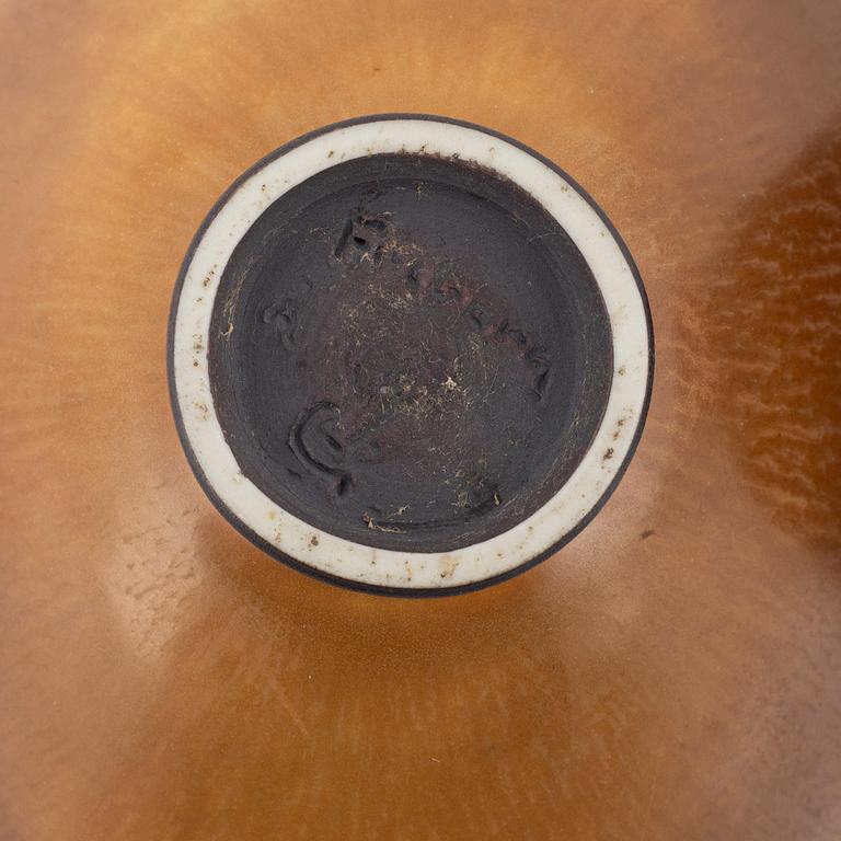 Berndt Friberg, a set of two stoneware bowls, Gustavsberg, Sweden.