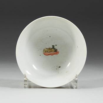 SKÅL, porslin. Qingdynastin, Kangxi (1662-1722).