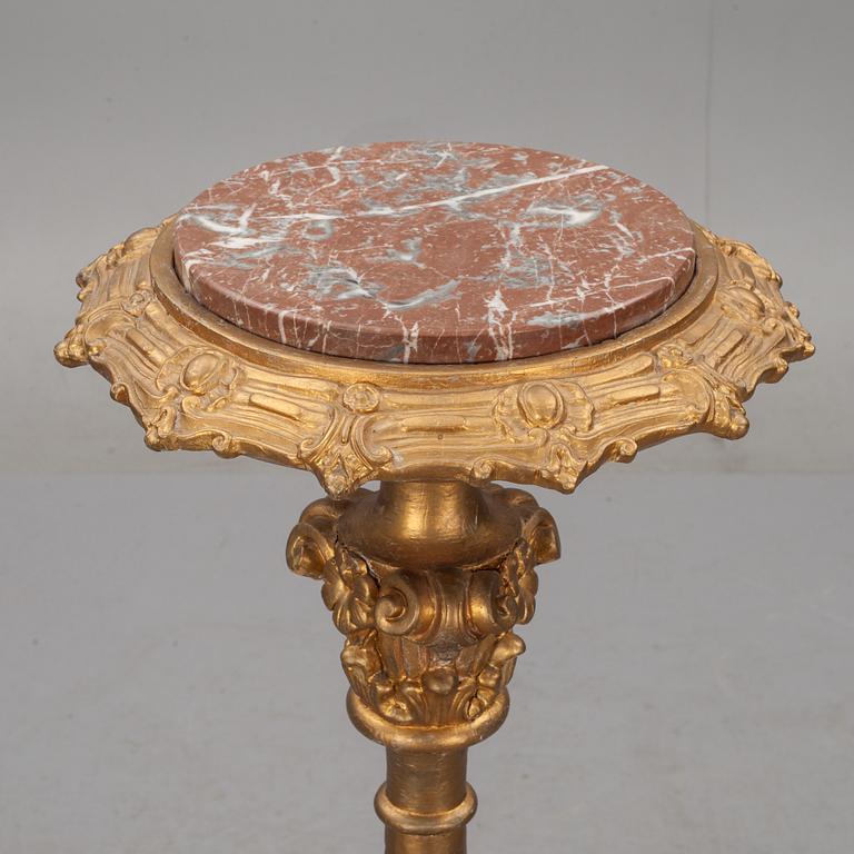 GUERIDON, nyrokoko, 1800-talets andra hälft.