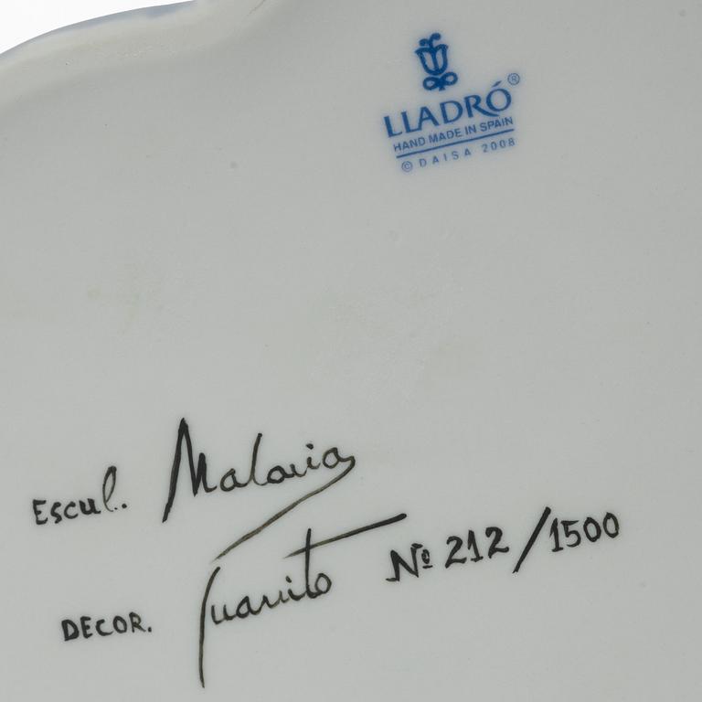 José Javier Malavia, figurine, "Pure Beauty", Lladró, Spain, 2006-2008.