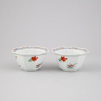 Skålar, ett par, porslin, Japan, 1800-tal.