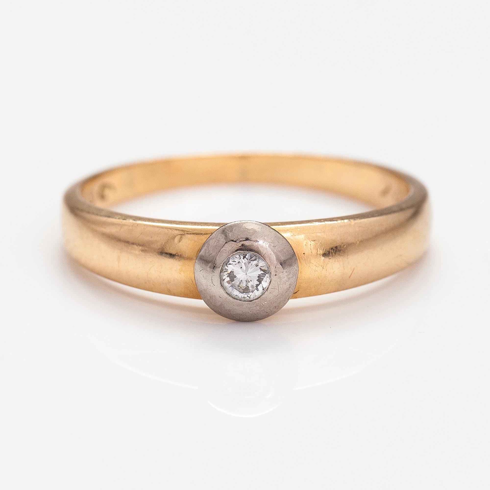 Ring, 18K guld, diamant ca 0.14 ct. Kultakeskus.