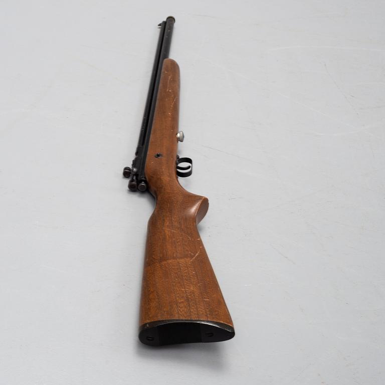 A Crossman model 133 airgun, caliber 4,5 mm.