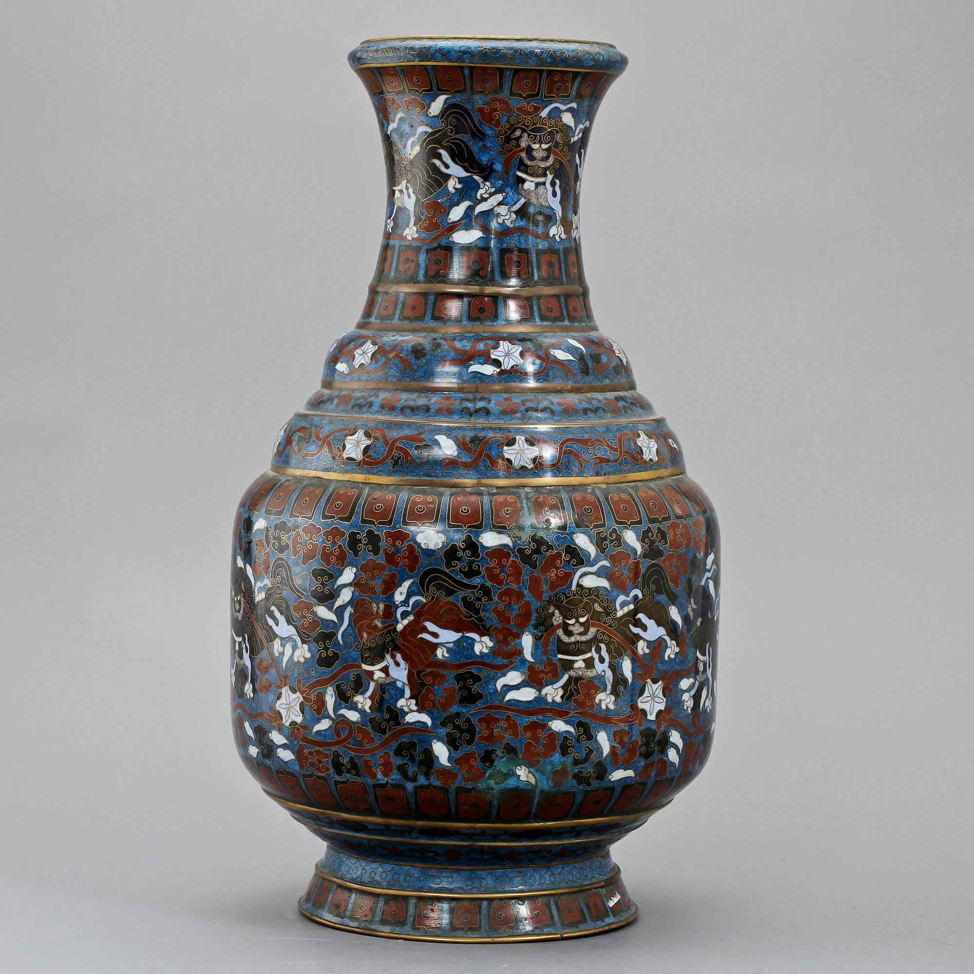 VAS, cloisonné, Kina, 1800-tal.