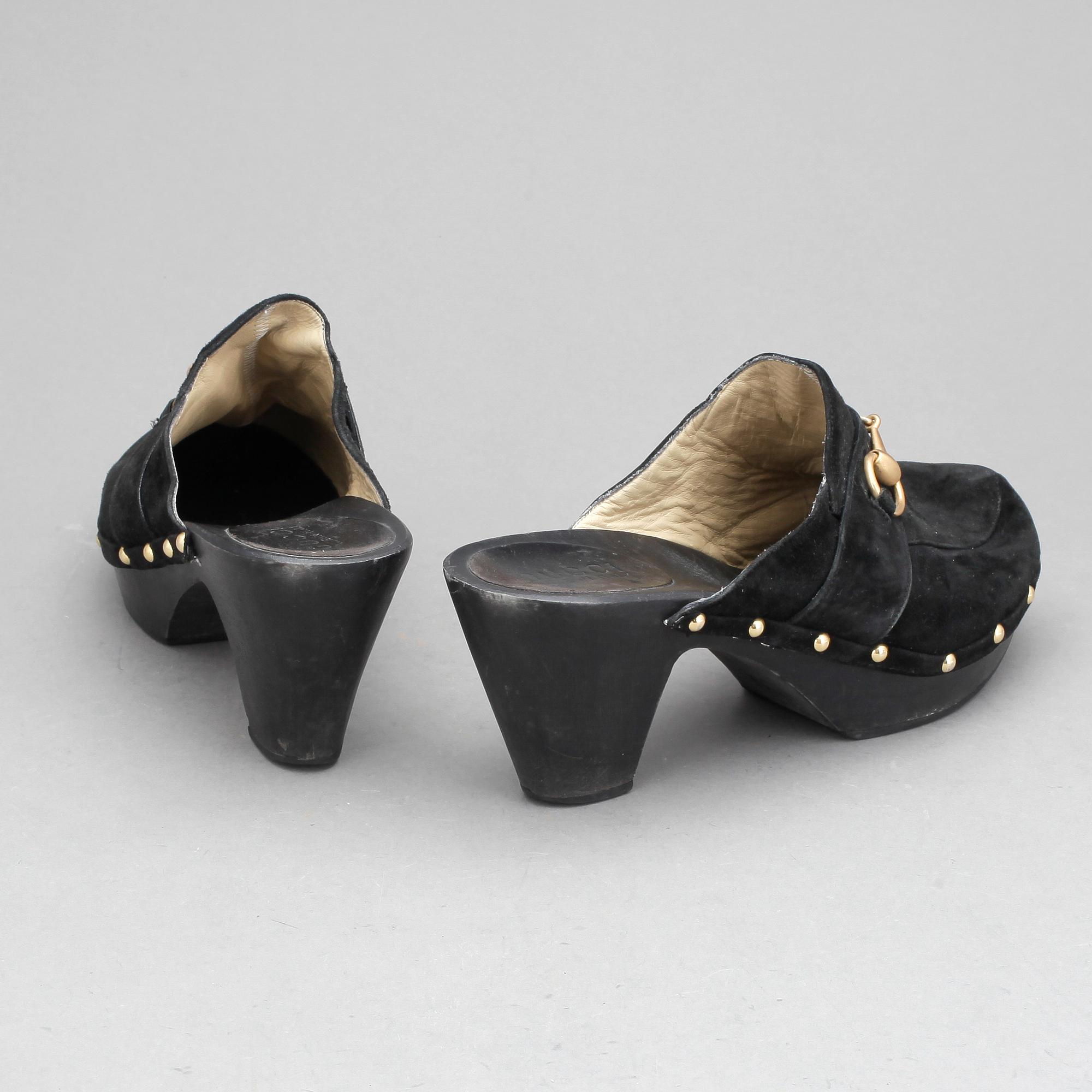 SKOR, ett par slip in, Gucci.