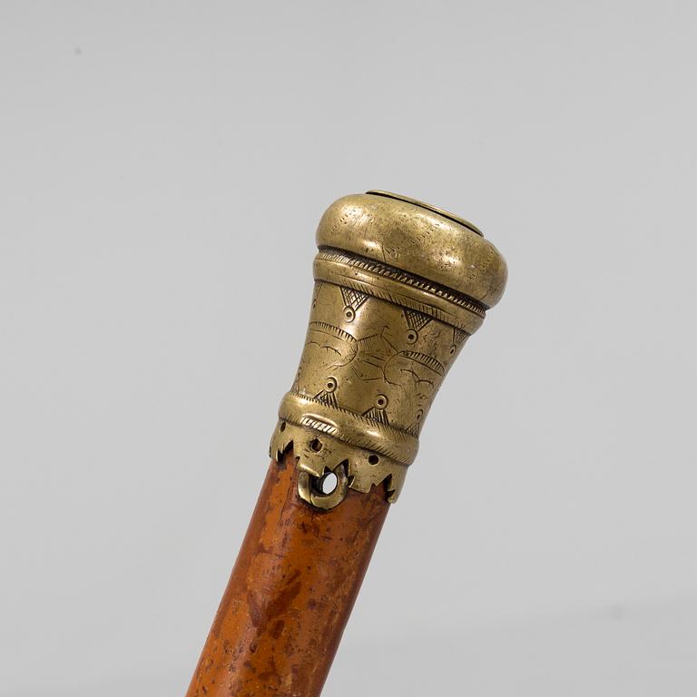 AN 18TH CENTURY WALKING STICK.