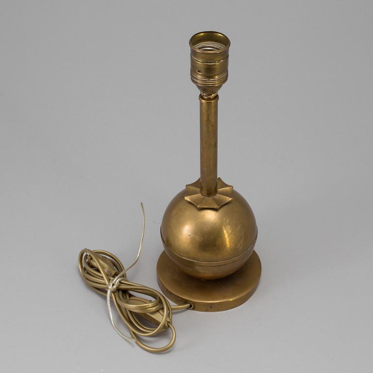 a brass table lamp probably made by Elis Bergh for CG Hallberg, Stockholm, 1920/30s.