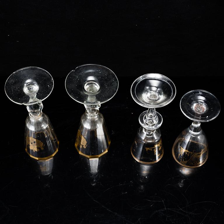 GLAS, fyra stycken, olika. Tidigt 1800-tal.