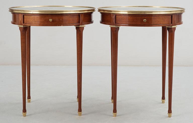 BORD, ett par, sengustaviansk stil, 1900-talets andra hälft.
