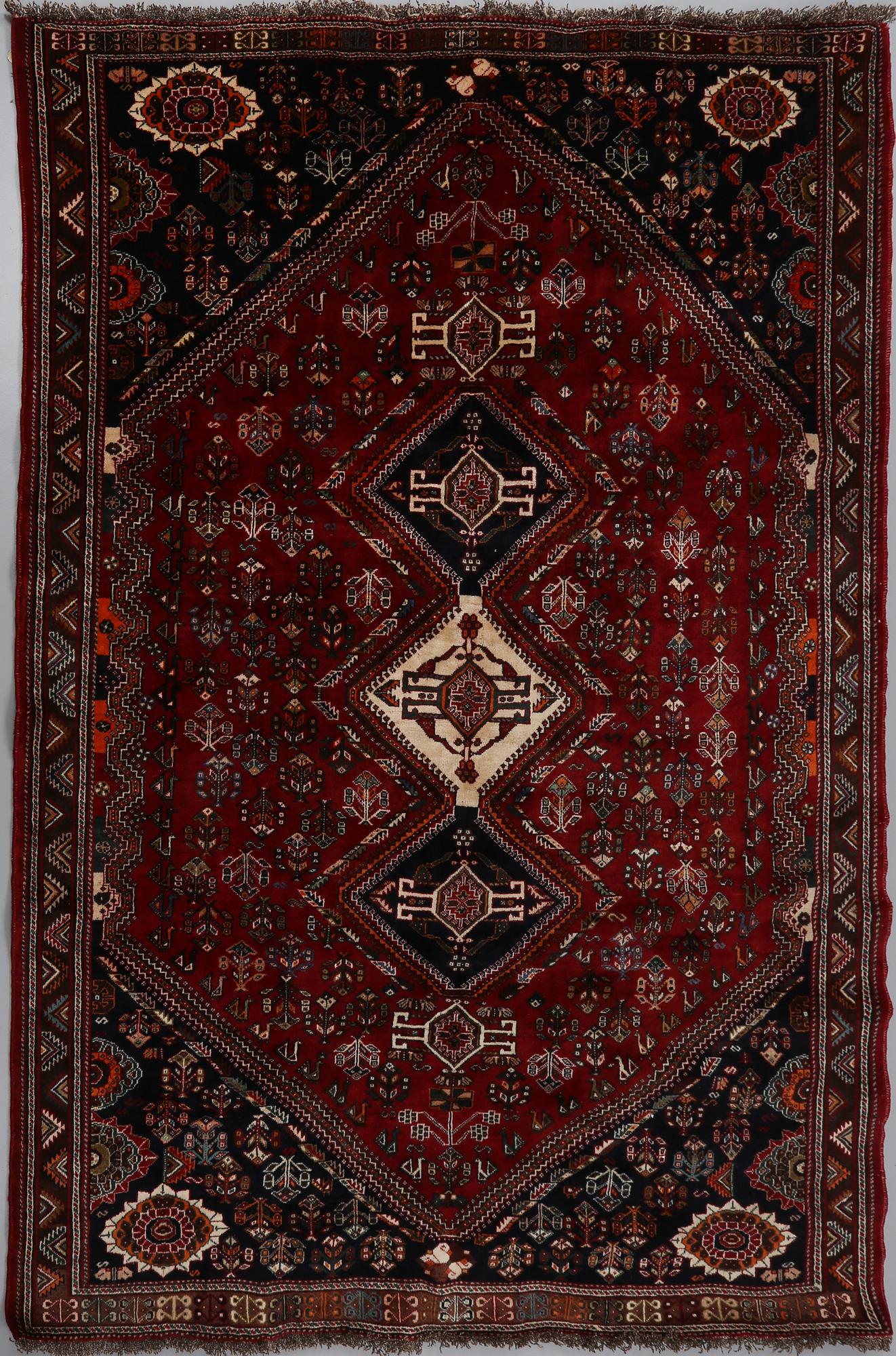 MATTA, troligen Kashgai, 315 x 204 cm, 1900-talets senare del.