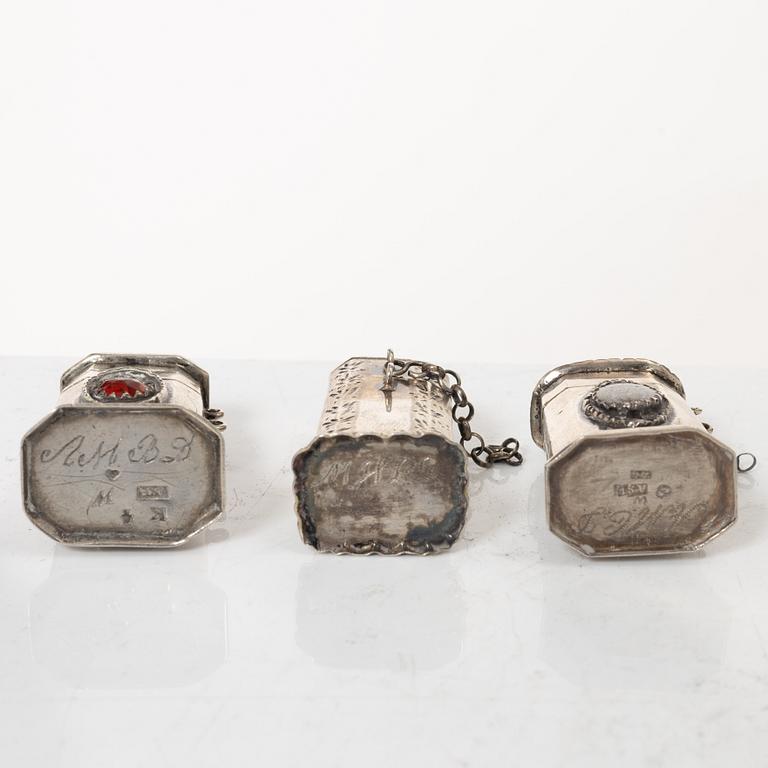 A set of three silver snuff boxes, incl by  Alexander Magnus Lundström, Visby 1840.