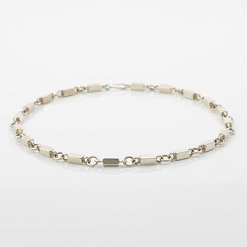 Wiwen Nilsson, necklace, ring and stick chain, sterling silver.