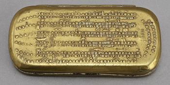 KALENDERDOSA, mässing, 1700-tal.