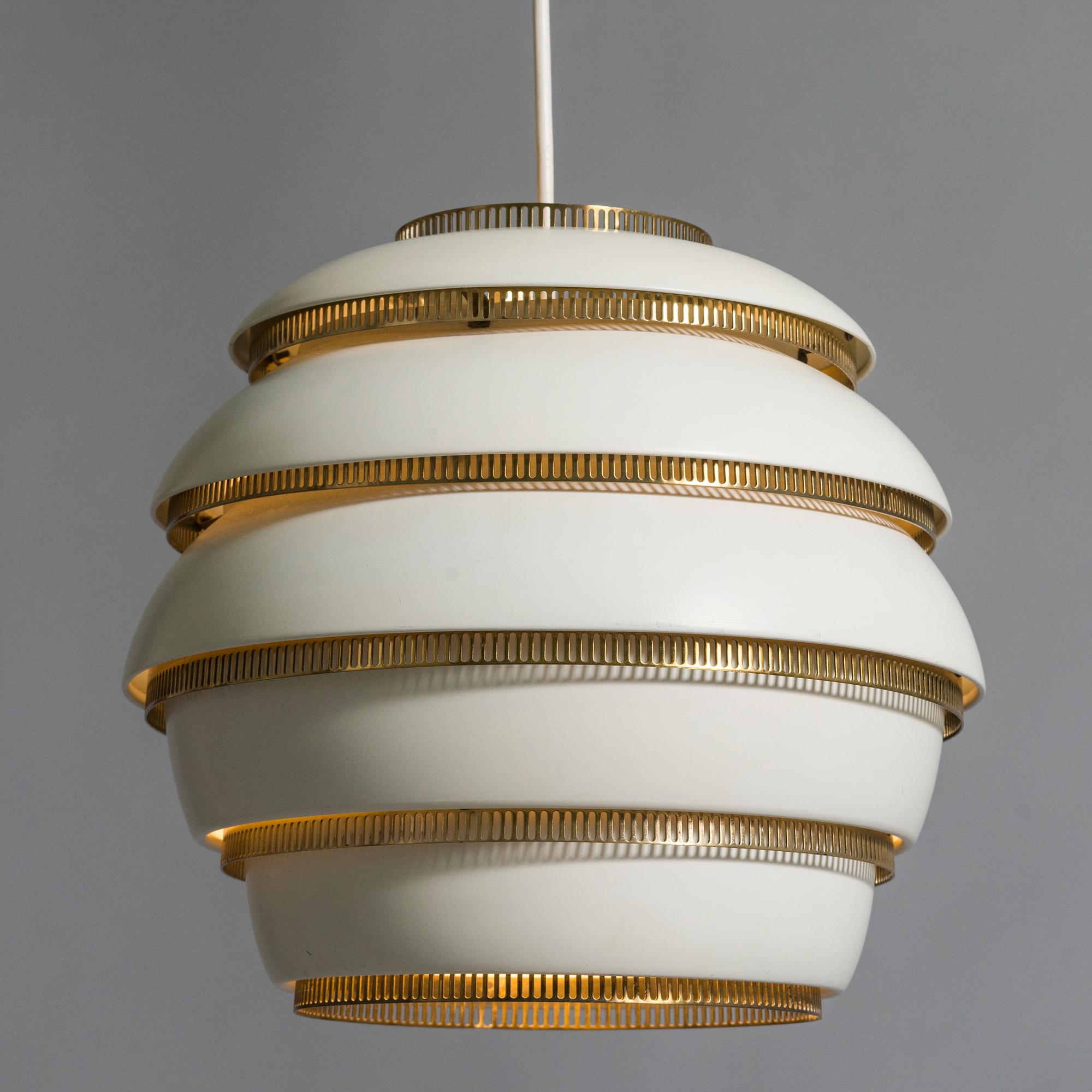 ALVAR AALTO, KATTOVALAISIN, malli A331, "Mehiläispesä", Valaistustyö.