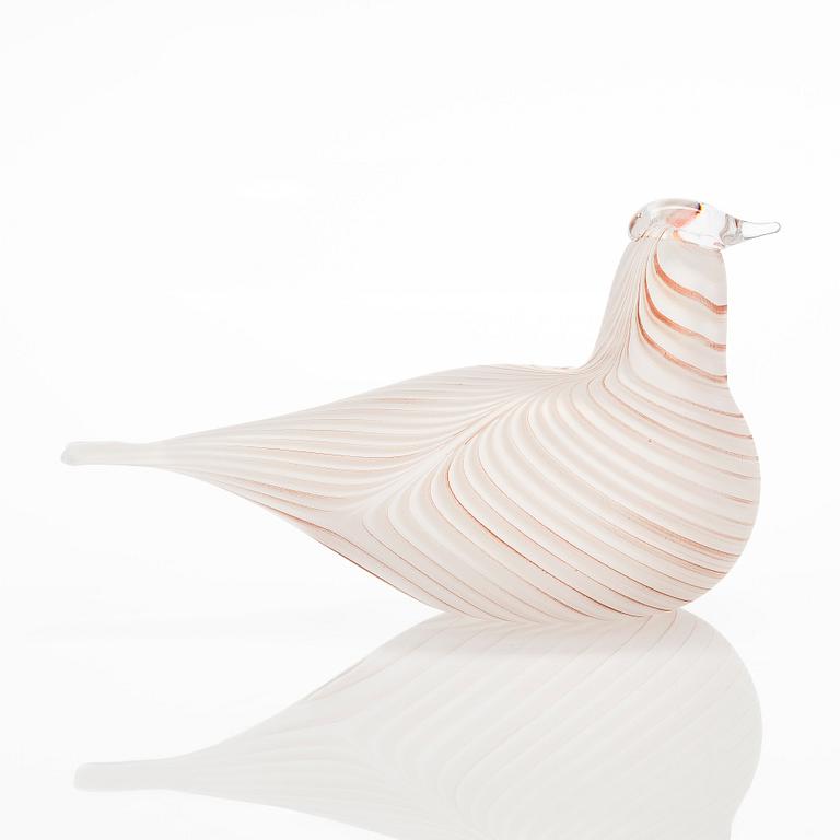 Oiva Toikka, A glass bird, 'Millen'. Signed O. Toikka Nuutajärvi 2000.