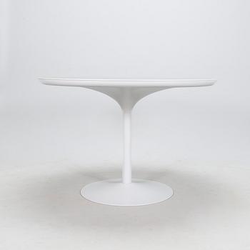 Verner Panton, four 'System 1-2-3 and a dining table for Verpan Denmark 21st century.