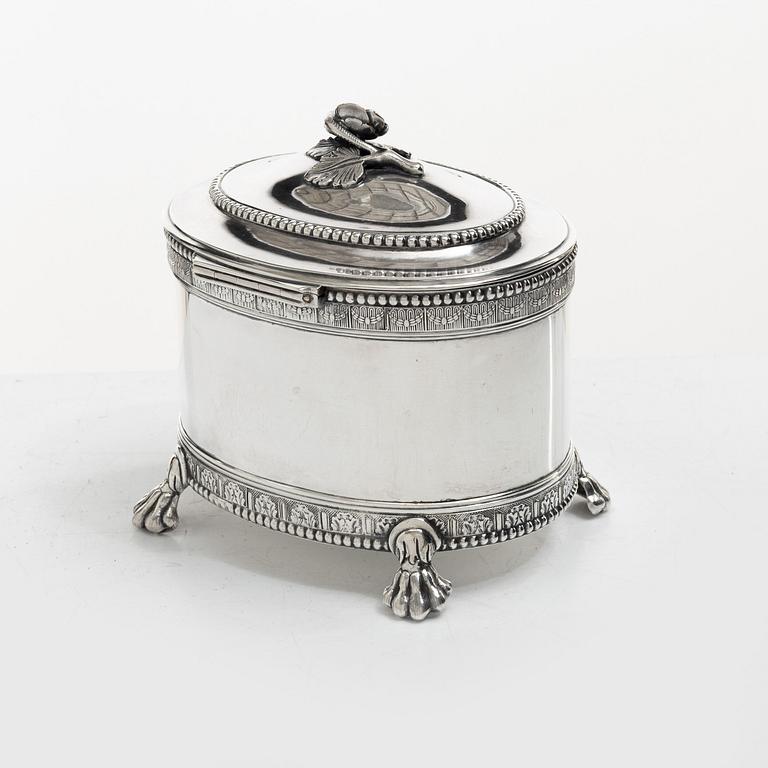 A Swedish parcel gilt silver sugar box, mark of GA Dahlgren, Malmö 1945.