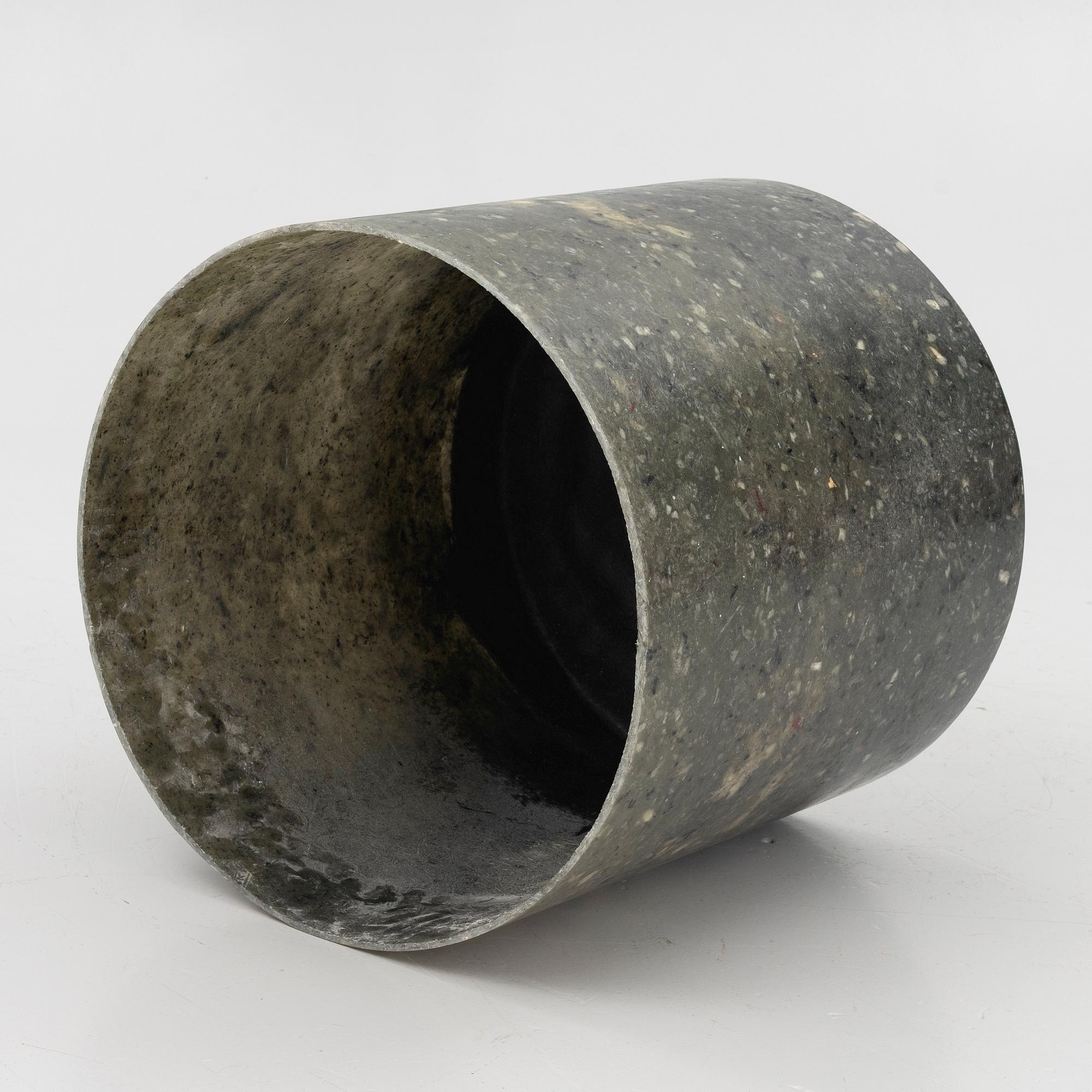 Gustaf Westman, sidobord, "Sylvia Innovation Table", Swedish Stockings, 2025.