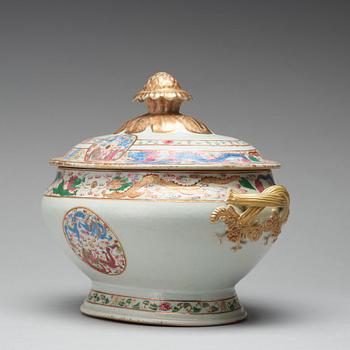 A famille rose tureen with five clawed dragons, Qing dynasty, Jiaqing (1796-1820).