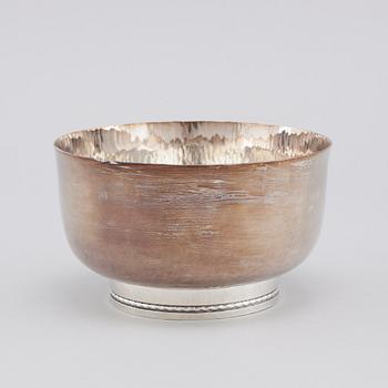 A silver bowl by Ingrid Råström for MEMA, 1988.