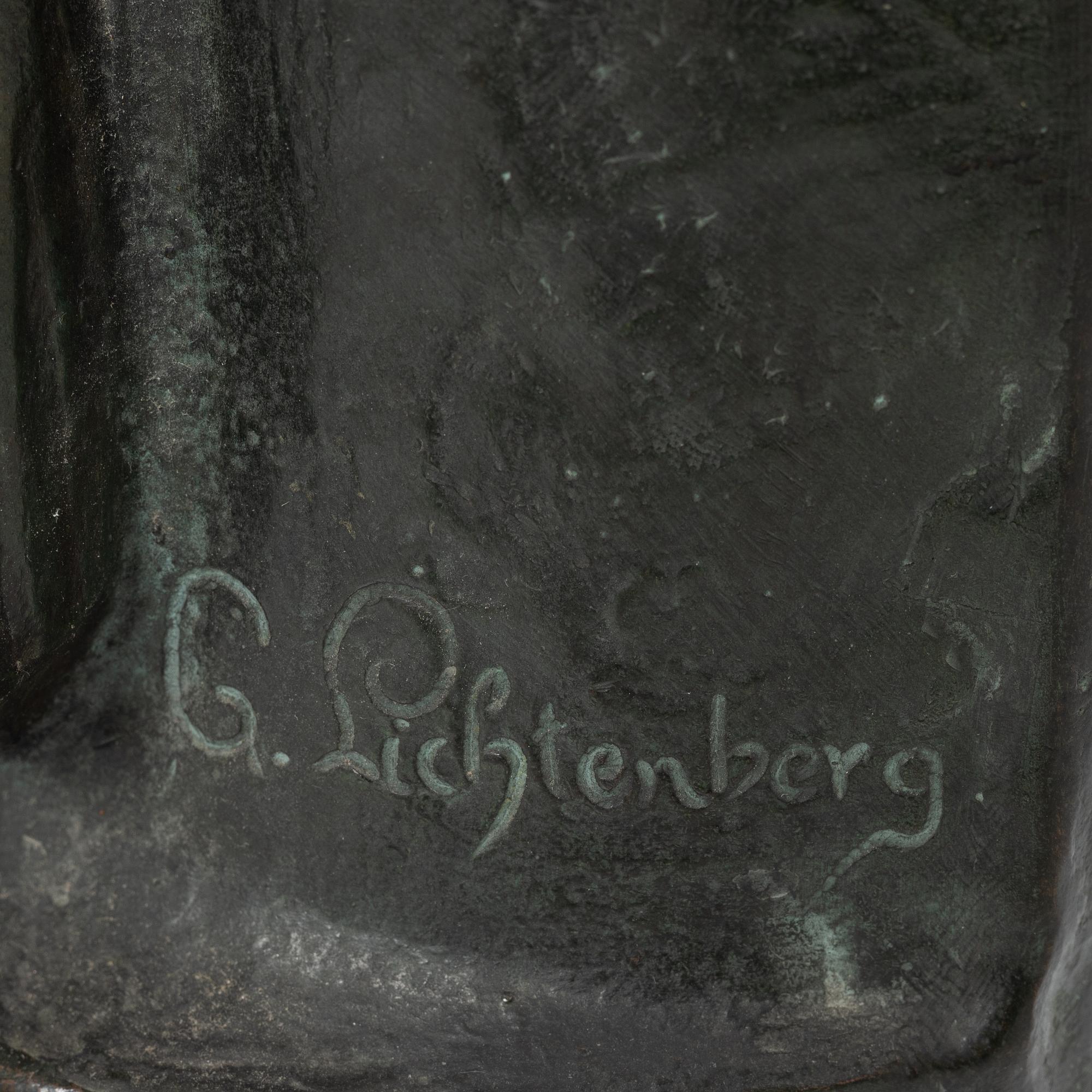 Mother with children.