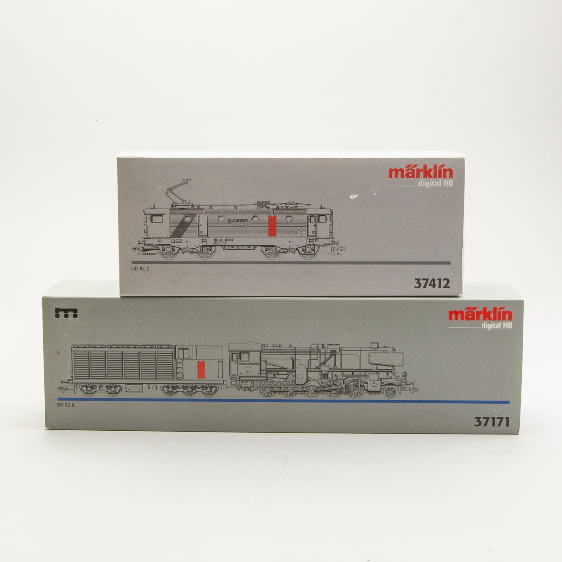 2 Märklin locomotives.