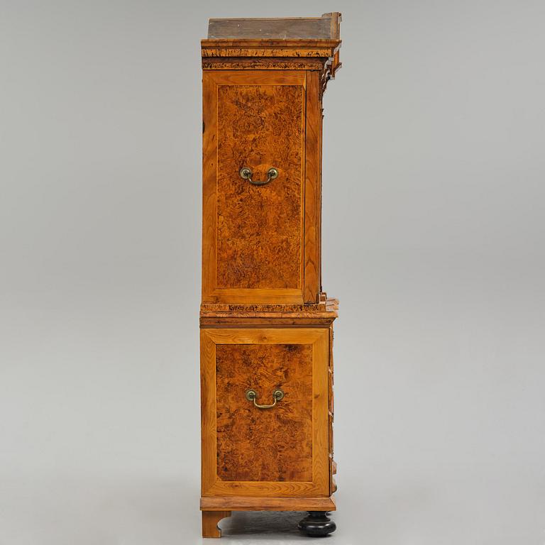 Skåp, Sverige, Fredrik I:s tid, 1700-talets första hälft, Senbarock.