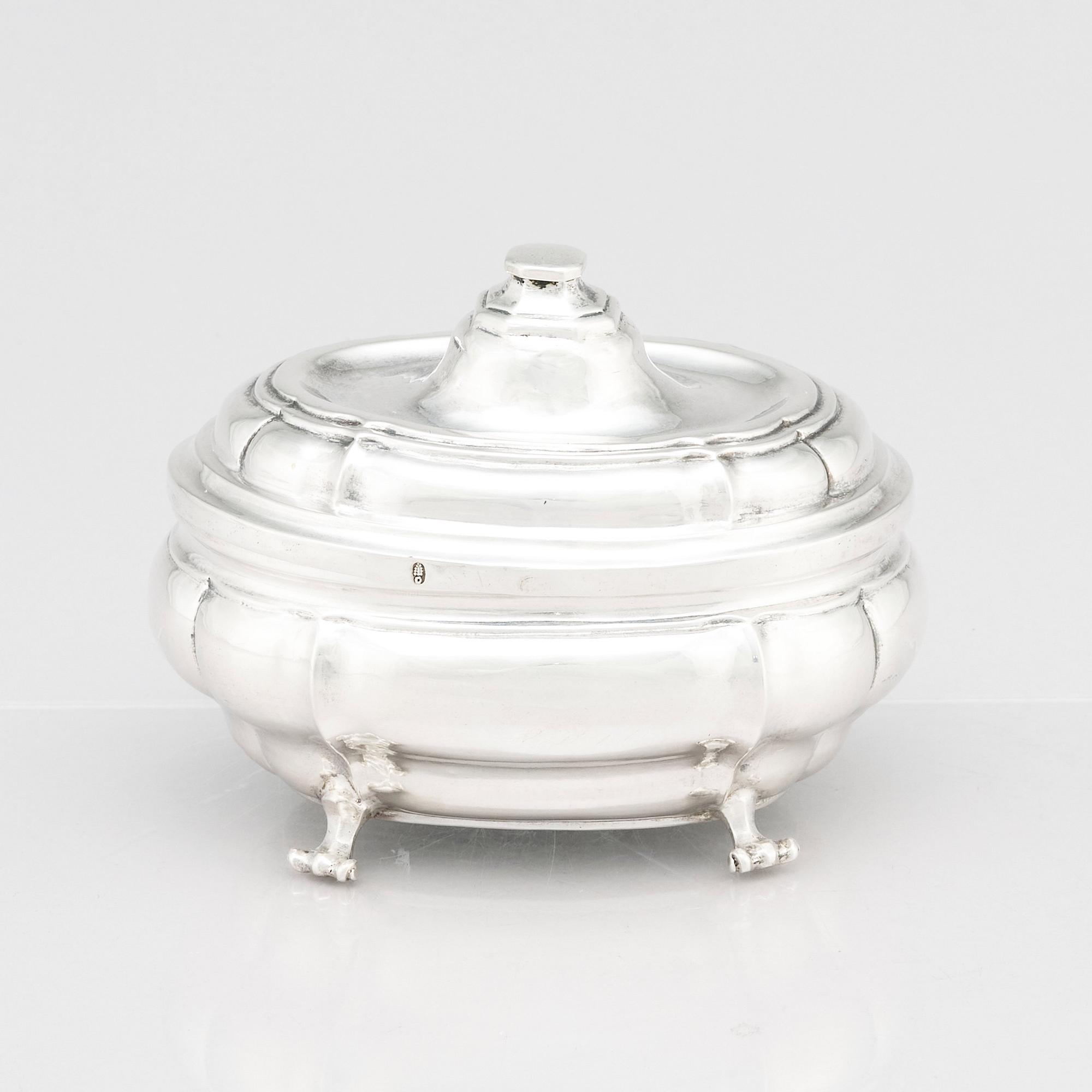 Sockerskrin, silver, troligen Andreas Schneider (1759-1761), Augsburg. Rokoko.