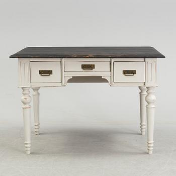 SKRIVBORD MED KLAFF, 1800-talets andra hälft.