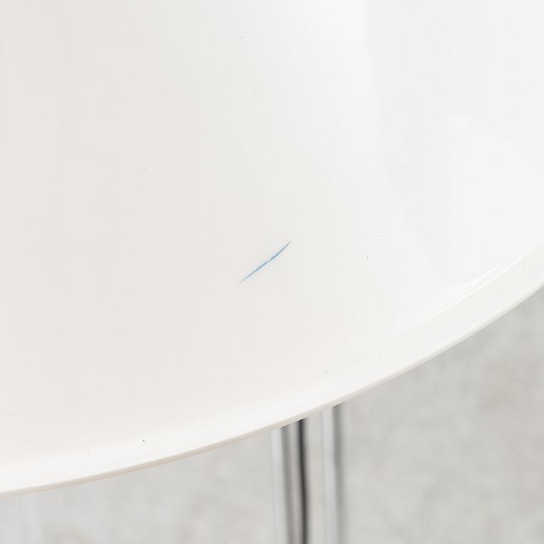 Per Sundstedt, golvlampor, ett par,  samt bordslampa, "Mars", Kosta Lampan, resp Ateljé Lyktan, sent 1900-tal.