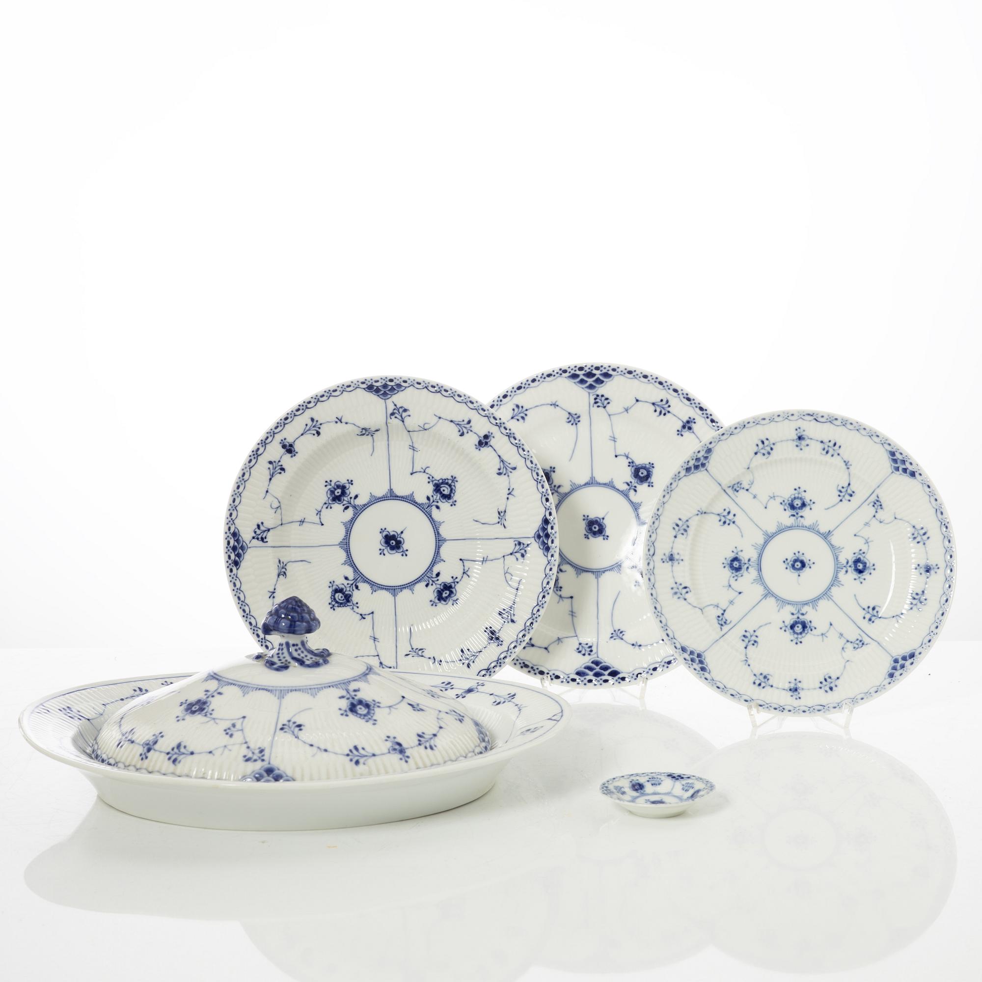 Royal Copenhagen, 35 pieces of a porcelain 'Blue Fluted' half lace dinner service, Denmark, 1889-1978.