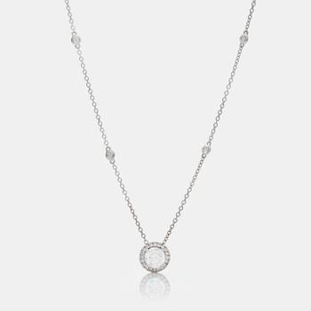 601. A brilliant-cut diamond necklace. Center stone 1.01 cts, quality F/SI2. Certificate from GIA.