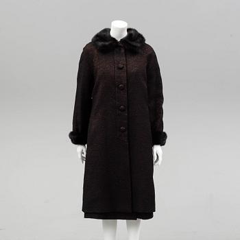 CHRISTIAN DIOR, a set of coat and dress from the 1960s.