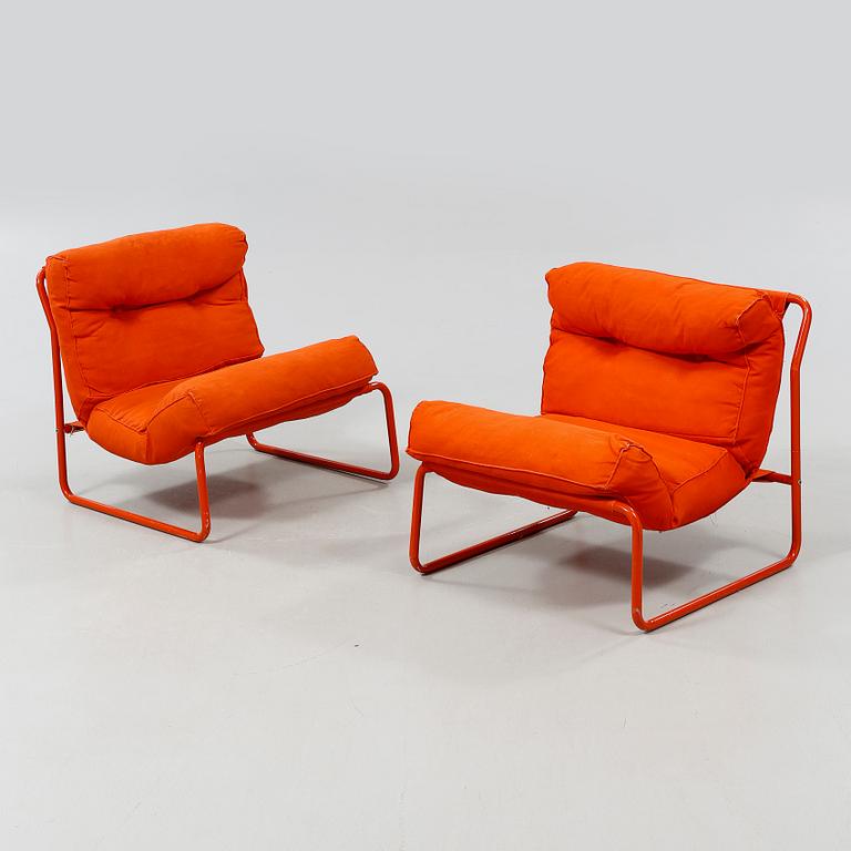 A pair of lounge chairs by Gillis Lundgren for Ikea, mpdel "Pixi", 1970s.