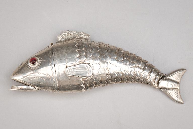 LUKTDOSA, silver, 1900-tal, vikt 25g.
