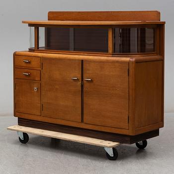 An early 20th Century cabinet.