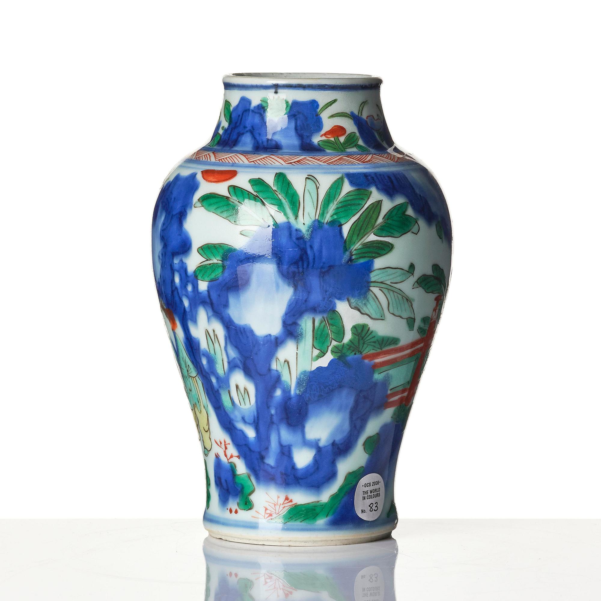 A wucai jar, Transition, 17th century.