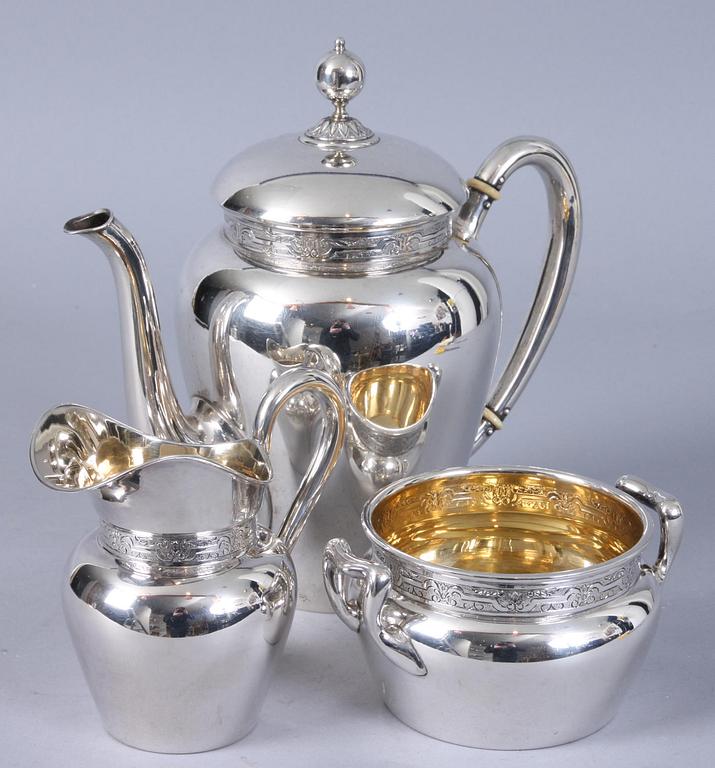 KAFFESERVIS, 3 delar, silver. Stockholm, 1908. 940 gram.